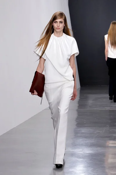 Look 17
